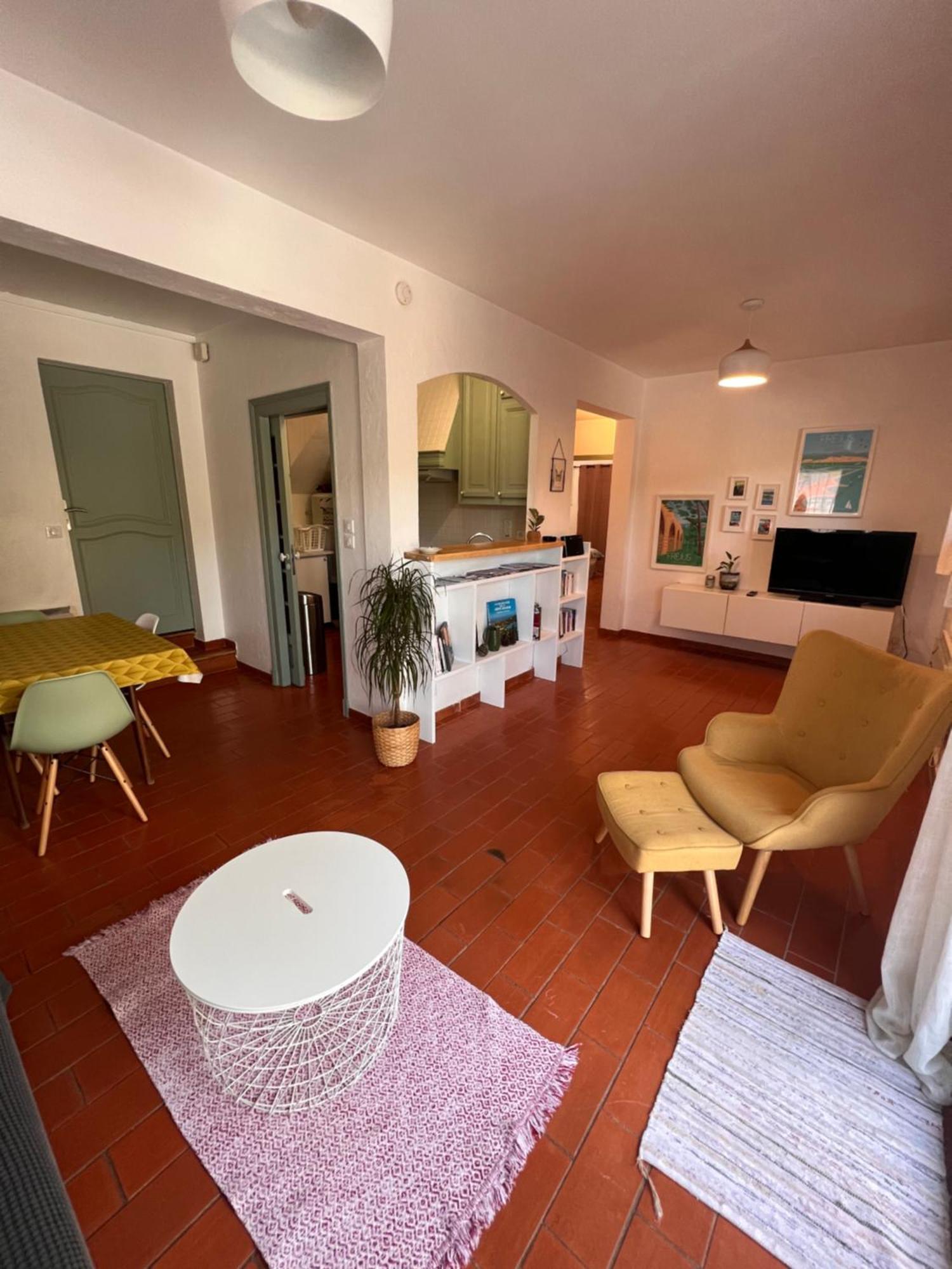 Simone, Appartement Maison, Quartier Calme, Grande Terrasse, Spa, Barbecue, 2 Chambres Фрежюс Экстерьер фото